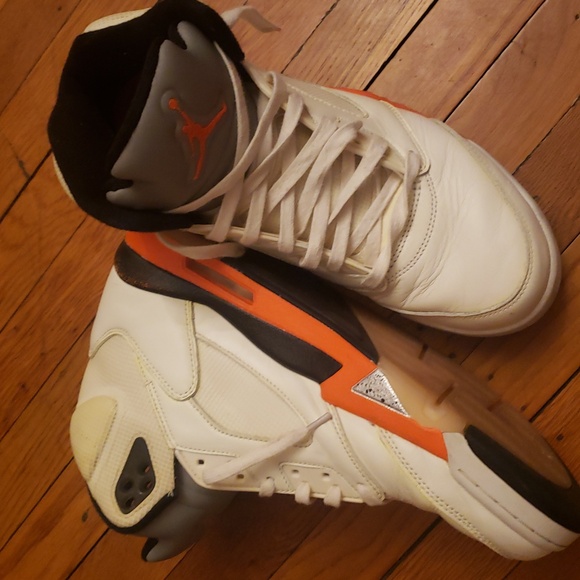 Men Jordans - Picture 2 of 7